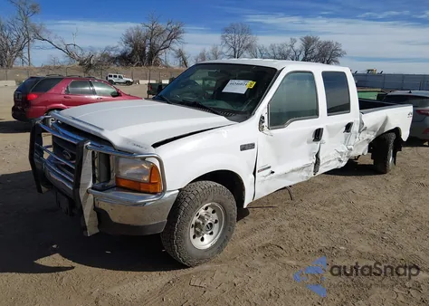 2000 Ford F-350 Lariat/Xl/Xlt z USA, uszkodzony, nr VIN 1FTSW31F6YEB59423